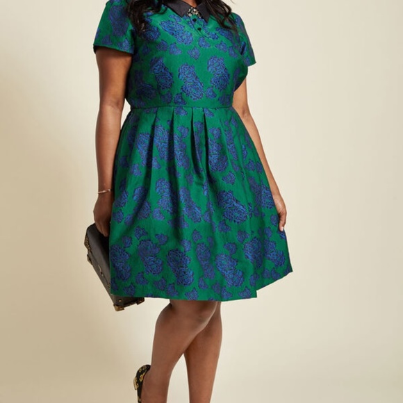 Modcloth "Uniqueness on Offer" in Bloom - Picture 2 of 9